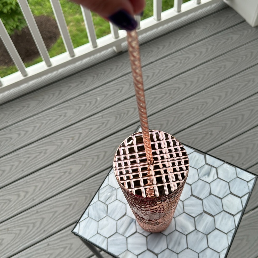 π Starbucks Rose Gold Grid Tumbler 24 fl oz - Picture 8 of 10